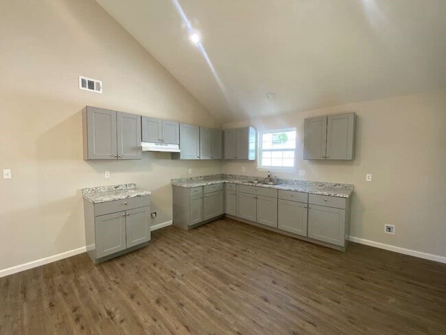 Photo - 283 Wood Fern Dr