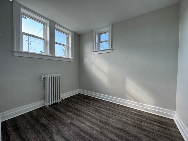 Photo - 208 Giles Blvd E Unit 2