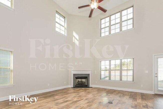 Photo - 825 Walton Ct Casa