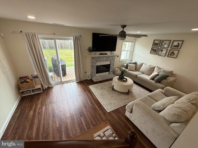 Photo - 703 Stillhouse Ln