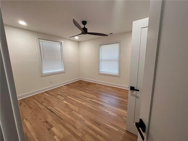 Photo - 1511 Belmont Ave SW