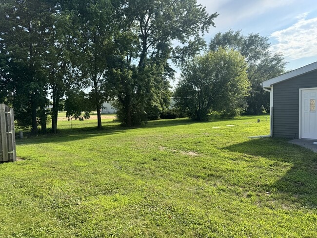 Photo - 600 NE 51st Pl