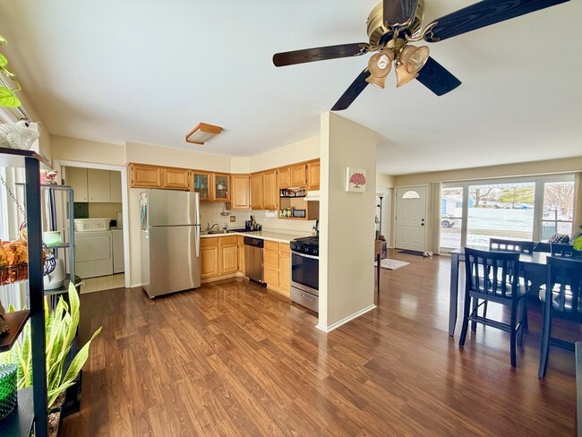 Photo - 635 Morton St