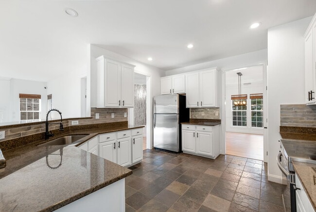 Photo - 5672 Wrenfield Ct