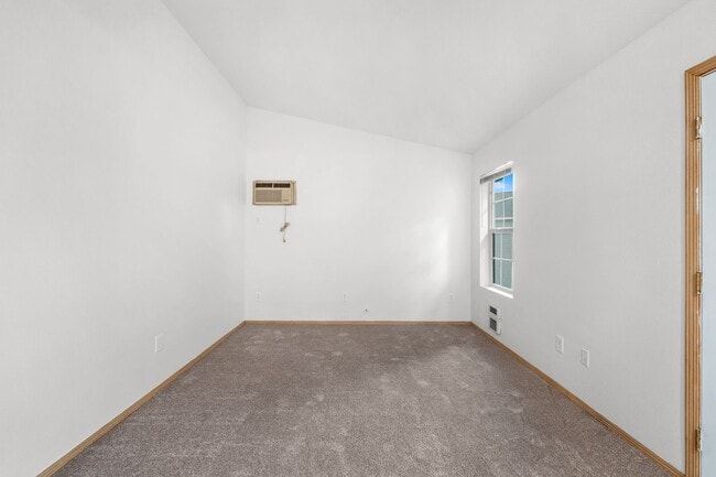 Photo - South Valley Four-Plex Unit #3 for Rent Unit 3