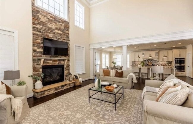 Photo - 172 Southwind Cir