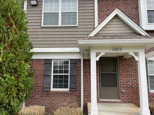 Shelby Township 2-Bedroom, 2- Baths, 1-car... - Shelby Township 2-Bedroom, 2- Baths, 1-car... Condo