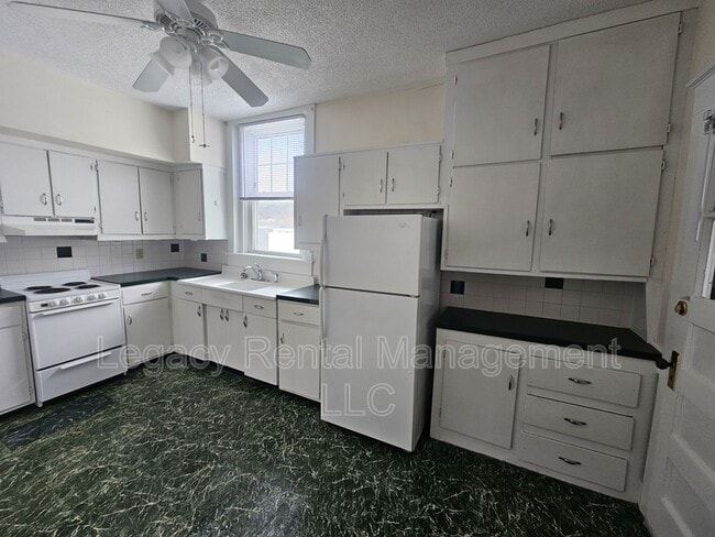 Photo - 281 E Main St Unit 3