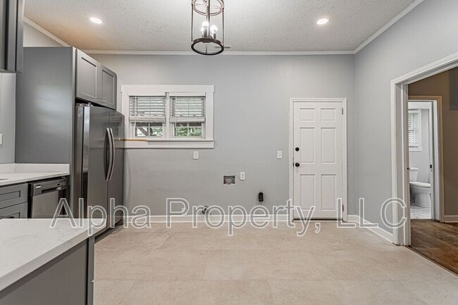 Photo - 56 Hutchins St