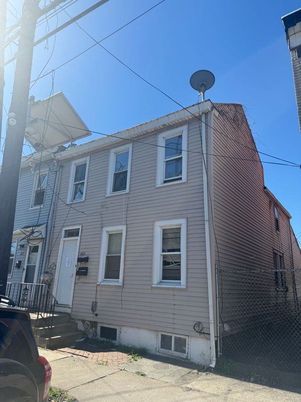 Building Photo - 203 Genesee St