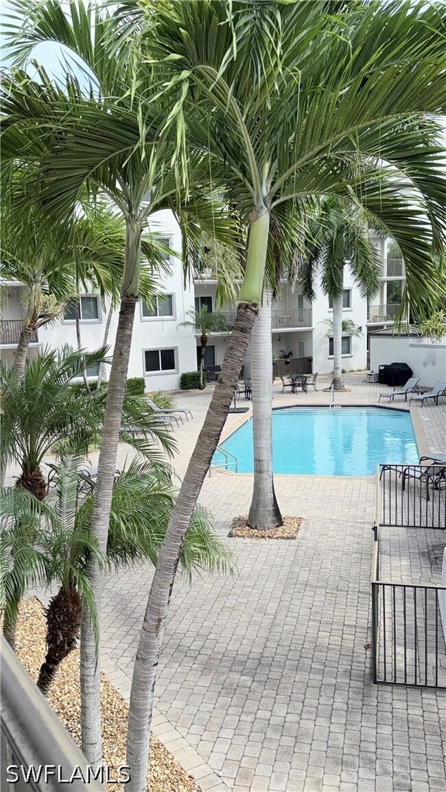 Building Photo - 1100 Pine Ridge Rd Unit A-207