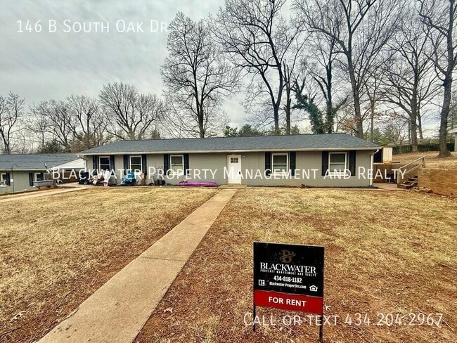 Building Photo - 146 S Oak Dr