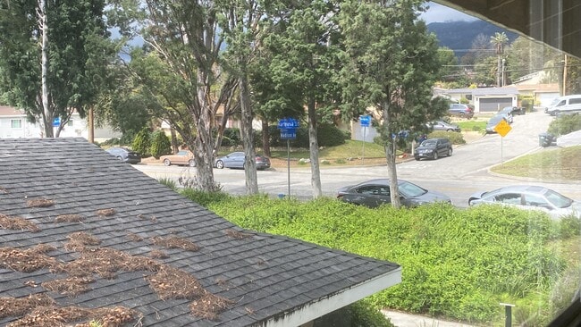 Photo - 770 E Mariposa St