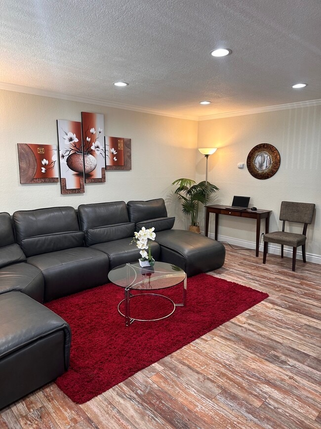 1223 Bonanza Ave
