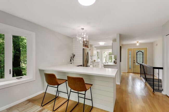 Photo - Spacious 2 Bed 2 Bath Townhouse in Plymouth!