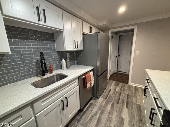 Photo - 112 Lincoln Park E