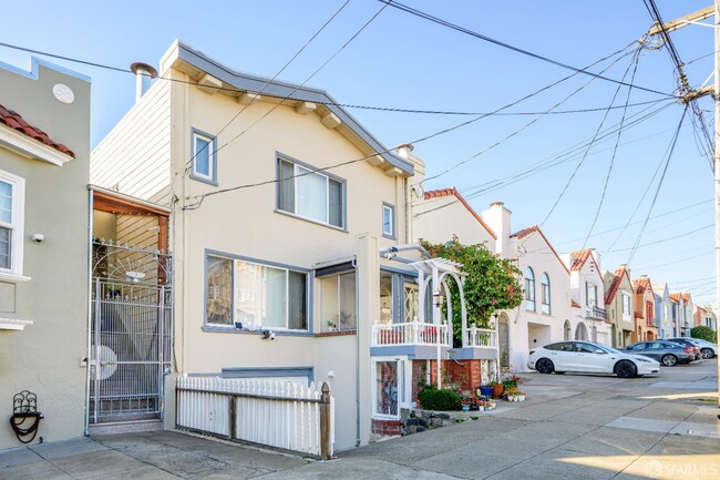 Photo - 2371 30th Ave