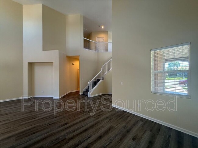 Photo - 1633 Sparrowhawk St