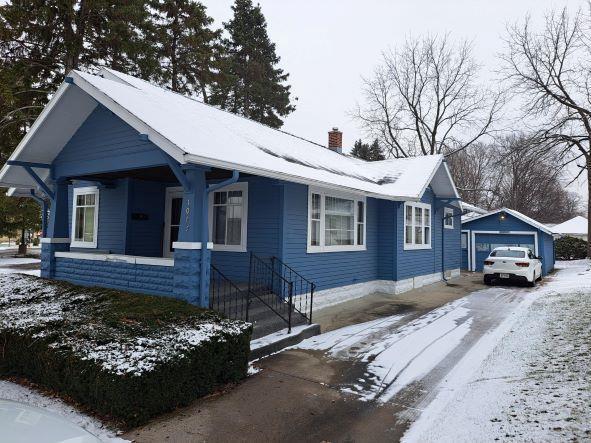 Photo - 1015 Mineral Point Ave