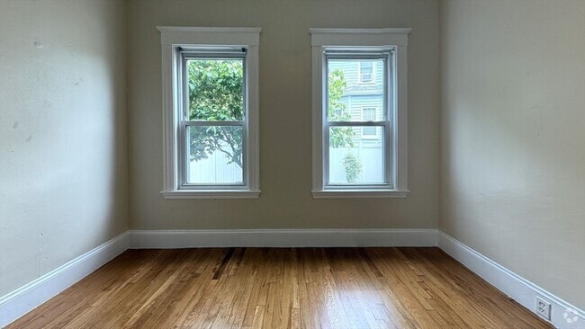Building Photo - 106 Beaumont St Unit 1 Rental