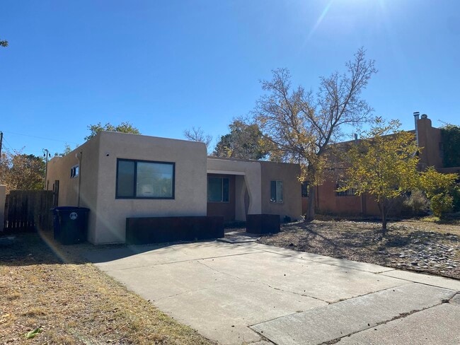 Photo - 4614 Idlewilde Ln SE