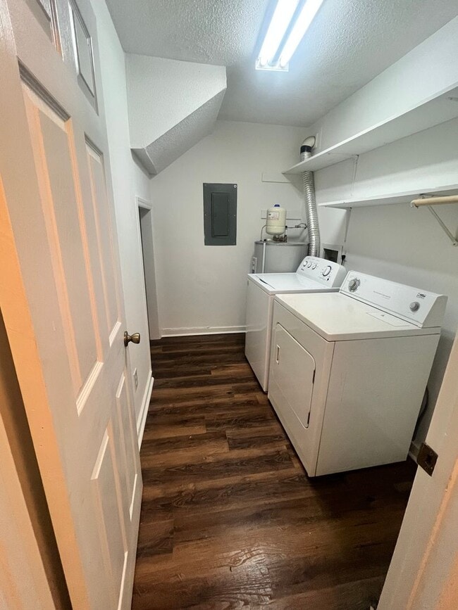 Photo - 3 Bedroom 2 Bathroom Duplex