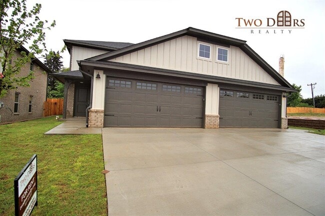 Building Photo - 4310 NE 119th St Rental