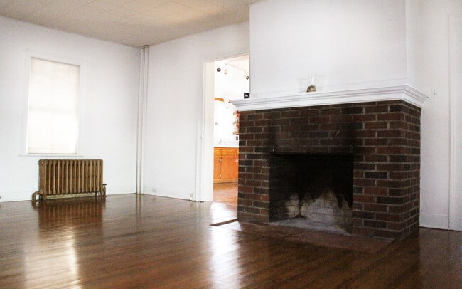 Building Photo - 49 George St Rental