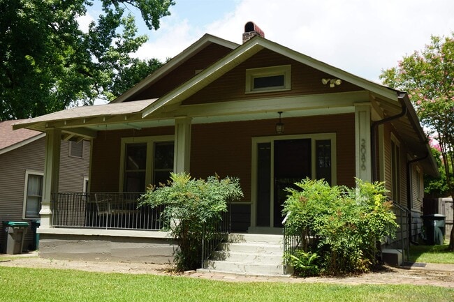 Photo - 2086 Lee Pl House
