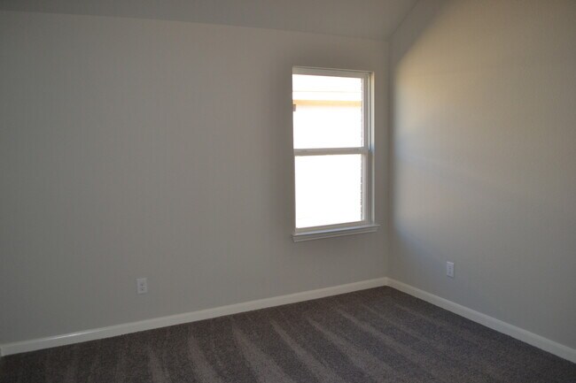 Photo - 5090 Royal Springs Dr