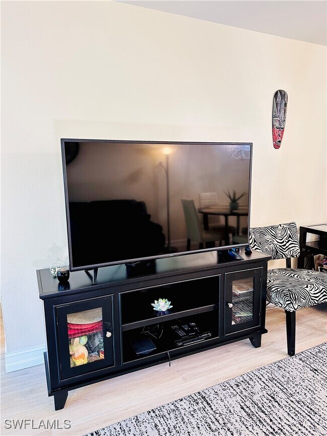 Photo - 72 7th St S Unit 306