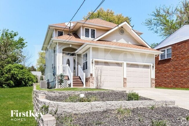 Building Photo - 207 Lithia Ave Rental