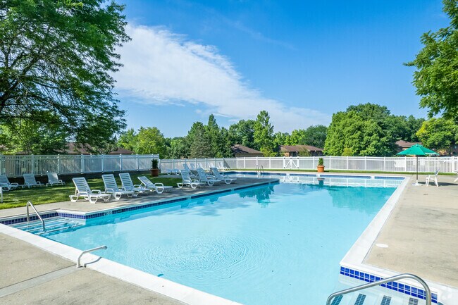 Piscina - Whiteland West Apartments