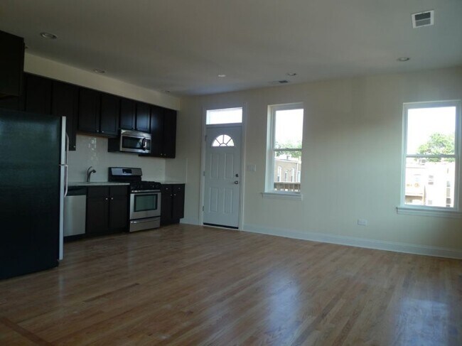 Photo - 2643 N Fairfield Ave Apartments Unit 2641-2