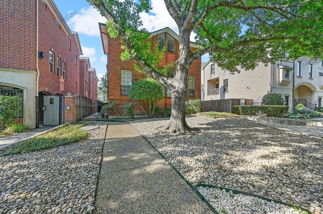 Building Photo - 4141 Hyer St Rental