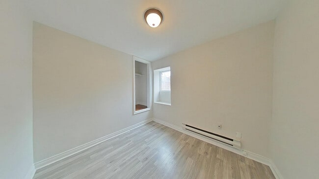 Photo - 1154 & 1158 Queen Street West