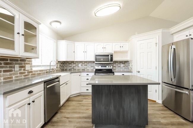 Photo - 1652 N 2275 W