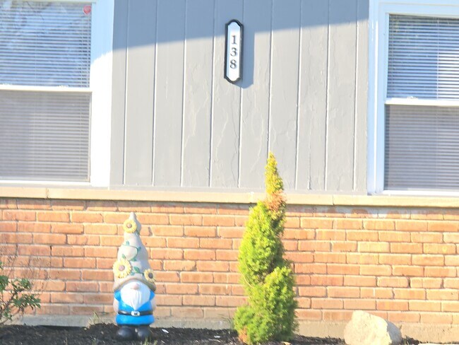 Photo - 138 Algonquin St