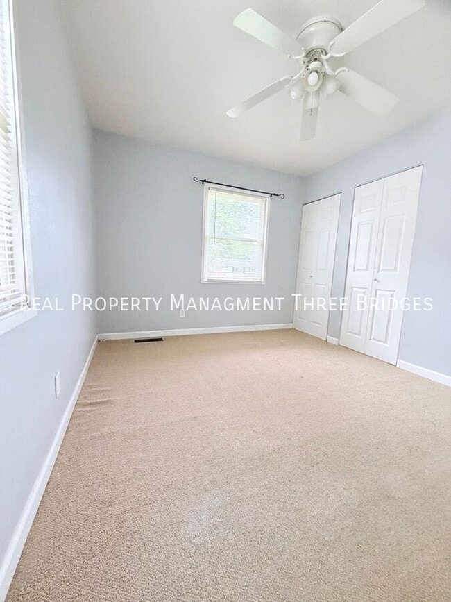 Photo - 1725 Fernbrook Dr