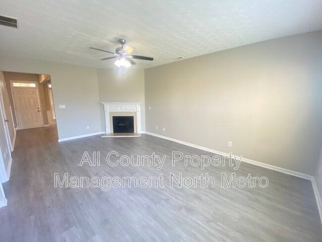 Photo - 542 Marsh Lake Rd SE