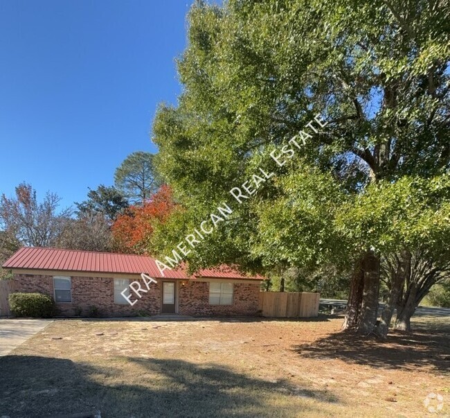 Building Photo - Large Corner Lot! Rental