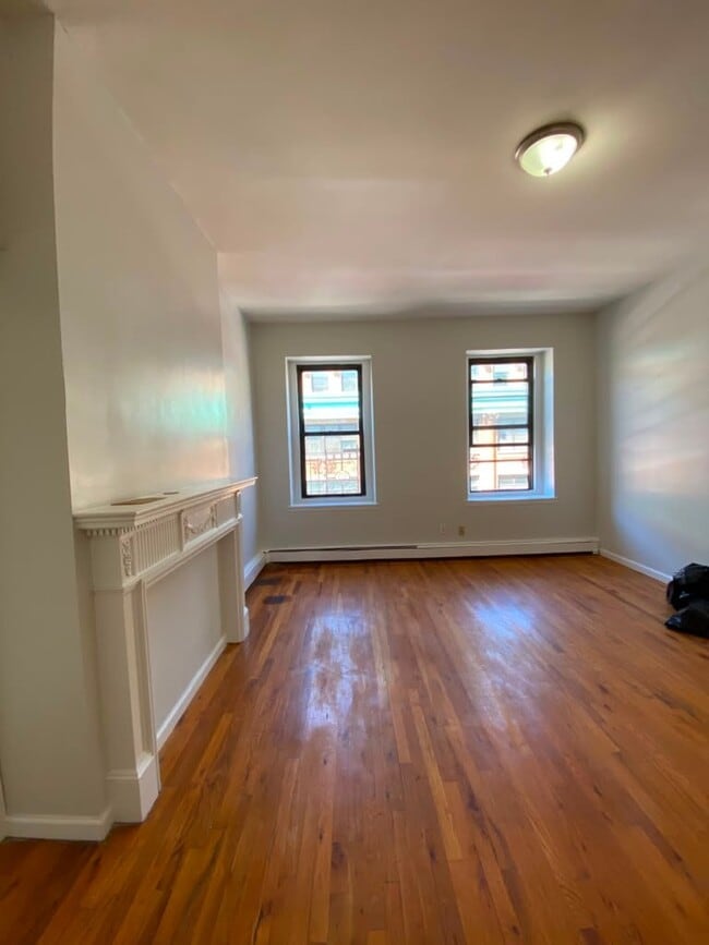 Photo - 20 N Broadway Unit 3D