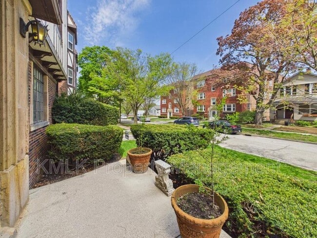 Photo - 1352 Kenilworth Ave