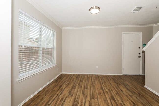 Photo - 1403 Natural Pine Trail