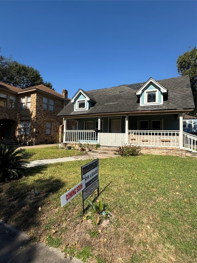 Photo - 1411 Godwin St