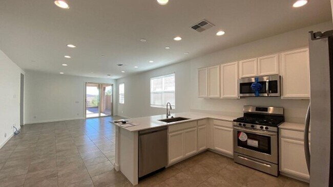 Photo - 5 Bedroom, 3 Bath Home in Secluded Neighbo...