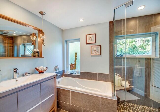 Photo - 2635 Koehns Ave