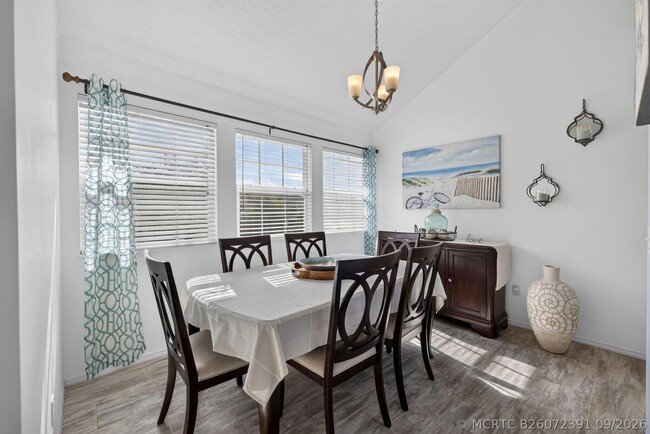 1975 Westminster Cir Unidad 4