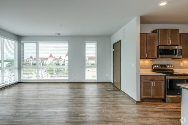 2 BR, 2 BA - 1,284SF