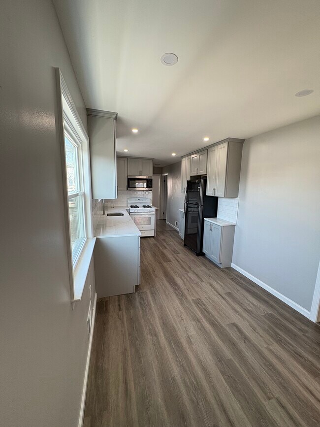 Kitchen - 600 Bergen St Unit #2